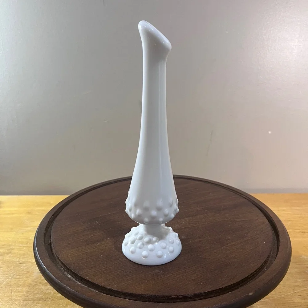 Vtg Fenton Milk Glass Hobnail Bud Vase Slender Neck 9 Inch Mid Century Modern